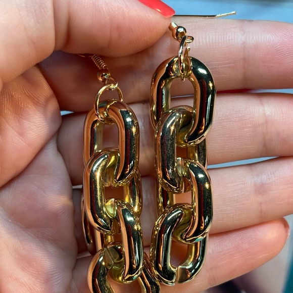 Fashion Gold Tone Big Chain Drop Earrings - Picture 2 of 4